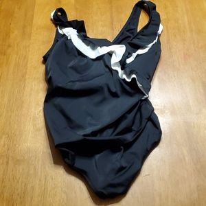 Women plus slimming swim suit Size 22